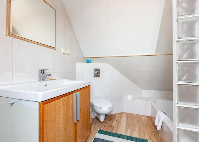 Апартаменти Seaside Vista By Bookinghost *