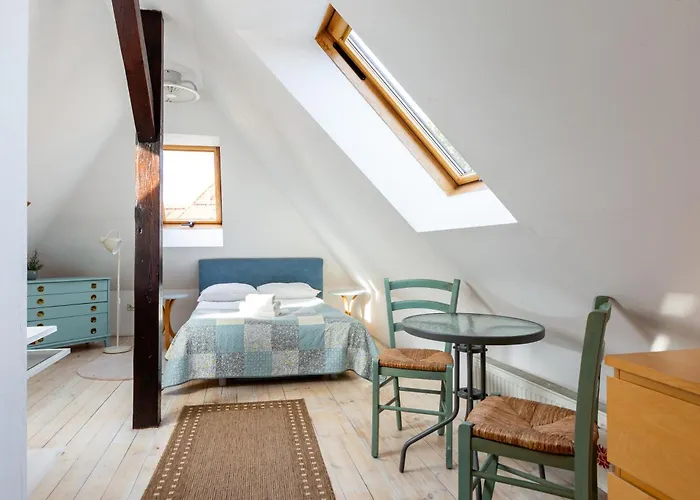 Seaside Vista By Bookinghost *